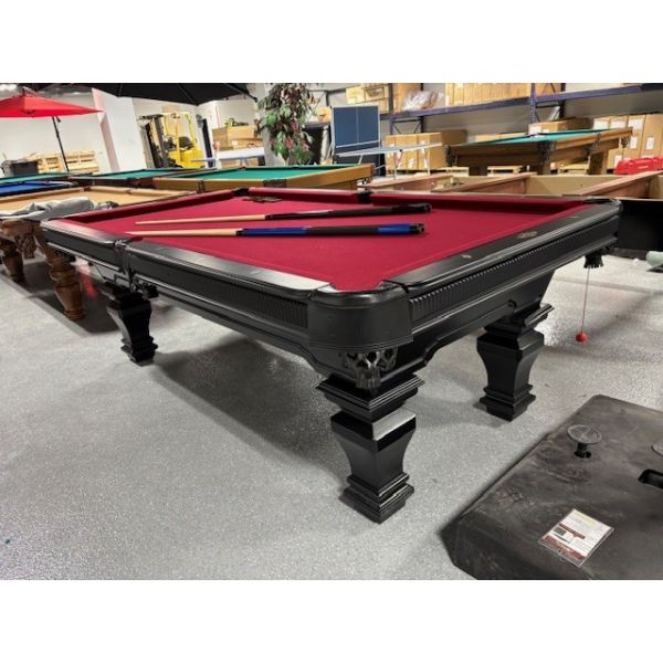 Table de billard usagée Kasdali 8 pieds avec ardoise naturelle 1 pouce Code : TABLE503KAS8P
Fabriquée avec Ardoise d'un pouce, bois massif et bois d'ingénierie fini Noir, pattes fuselées, poches en cuir véritable et synthétique noires et tapis de billard