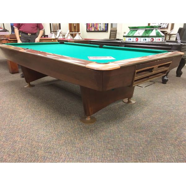 Table billard usagée classique 9 pieds Brunswick Gold Crown - Vue de gauche en angle