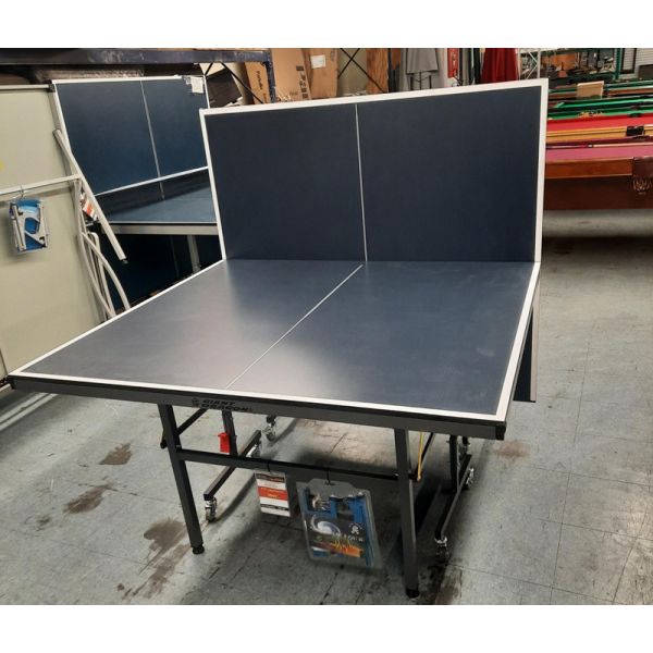 Table de Ping-Pong Ace 1 démonstrateur de salle de montre avec surface Bleu 15mm petit format 92