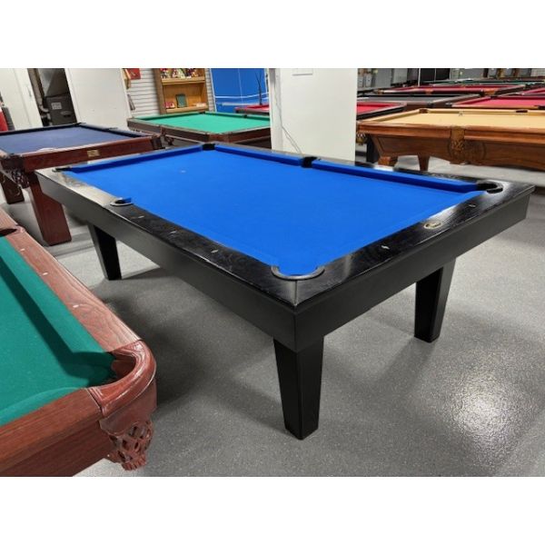 Table de billard usagée Majestic Charente Noire 8 pieds avec ardoise naturelle 1 pouce et bois massif Code : TABLE519MAJ8P
Fabriquée avec Ardoise d'un pouce, bois massif, poches en cuir encastrées et tapis bleu Championship Invitational traité au Teflon.