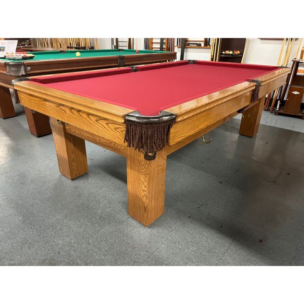Table de billard usagée 4 x 8 pieds Palason Deluxe en bois massif et plaqué avec fini Chène Moyen et pattes carrées, ardoise naturelle d'un pouce d'épaisseur, poches en cuir véritable, tapis de billard Bourgogne Andy 600 de grade professionnel Code : TABL