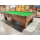 Table de billard et Carom convertible 10 pieds antique Brunswick Billiards Code : TABLE507BR10PC Ceci n'est pas une table de snooker, mais plutôt un modèle très rare et très unique qui permet de changer les bandes de format de profile billard standard à j