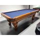 Table de billard usagées Majestic Pinnacle fini Chene avec tapis bleu Code : TABLE570MAJ8P
Fabriquée en bois massif Nord Américain et Européen, ardoise naturelle, poches en cuir véritable et un tapis de billard Championship Invitational muni de protectio