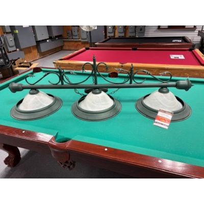 Superbe lampe de billard verte 3 abats-jours avec détails artistique de feuilles en metal