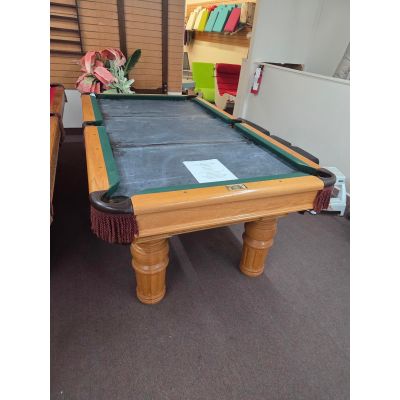Table de billard usagée Canada Billard avec ardoise d'un pouce, poches en cuir et choix de couleurs de tapis Code: TABLELIQ131